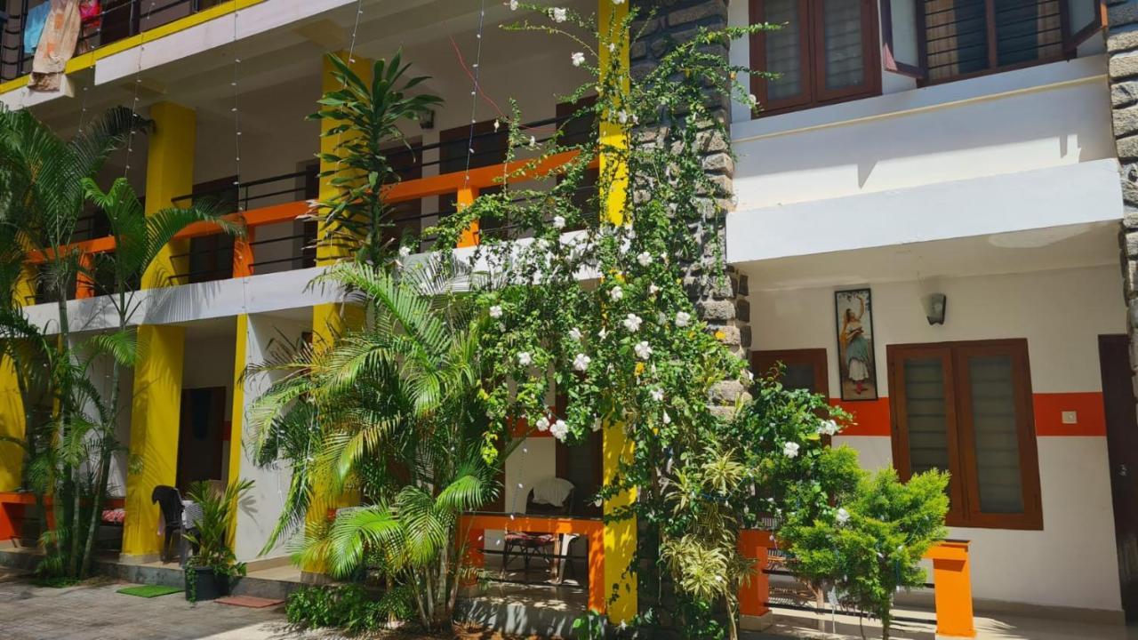 New Kovalam Beach Hotel Εξωτερικό φωτογραφία